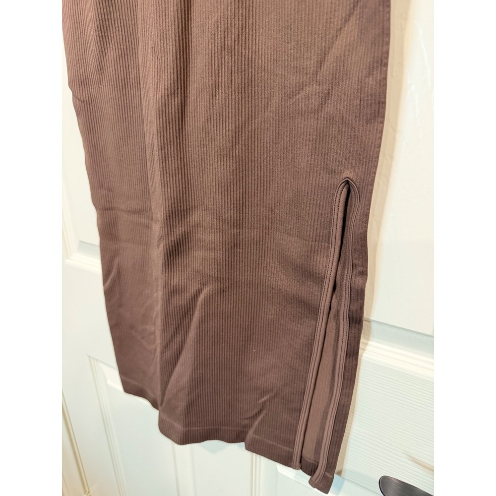 #B2 OQQ Ribbed Bodycon Dress Sz. Large Brown Sleeveless Midi PTP: 15" - 20" - Picture 4 of 9